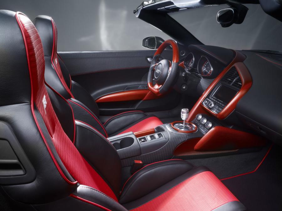 Интерьер Audi R8 GTS Spyder by ABT 2011 года  (фото 2 из 8)